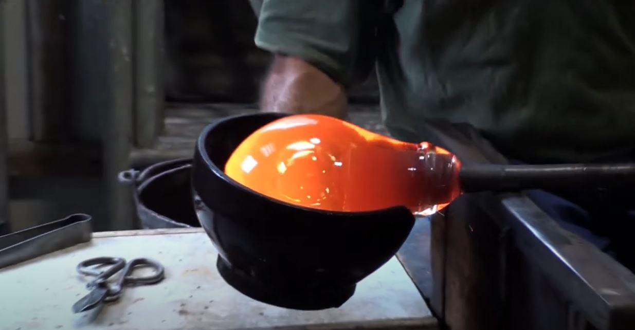 Load video: Making of glass in Venice
