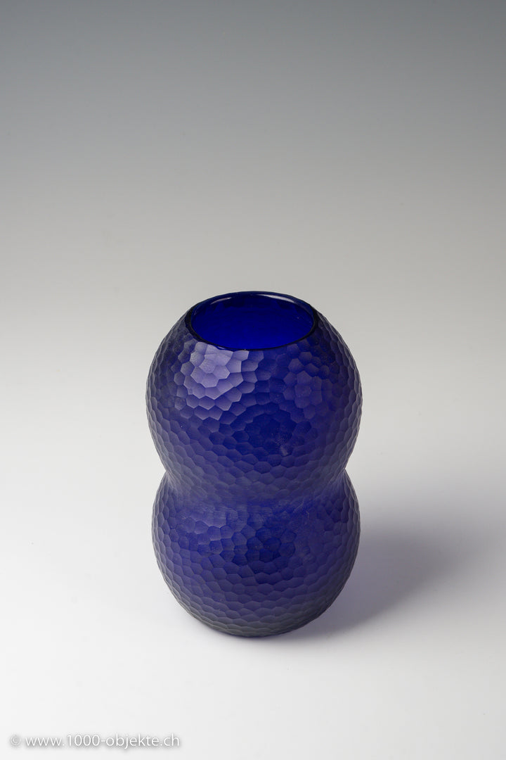 Carlo Scarpa unique Battuto vase, model 3974 Venini