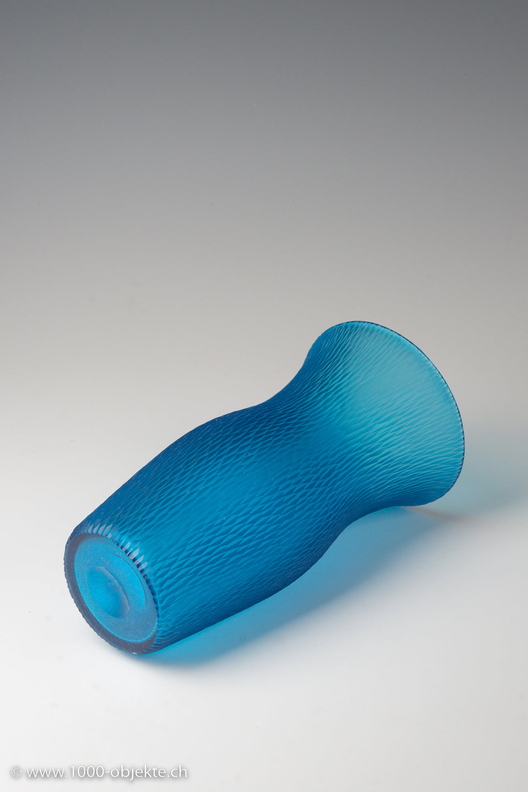 Carlo Scarpa for Venini. battuto vase, 1940, signed