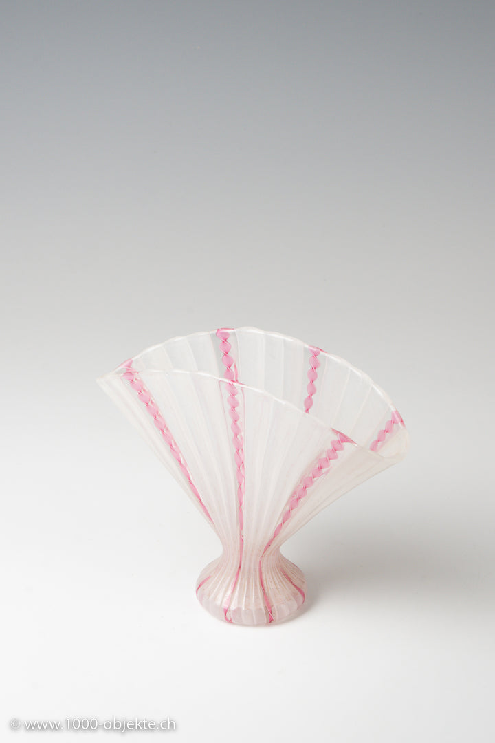 Dino Martens (Attr.) Vetreria Artistica Aureliano Toso, Murano, Fazzoletto glass vase, ca. 1940