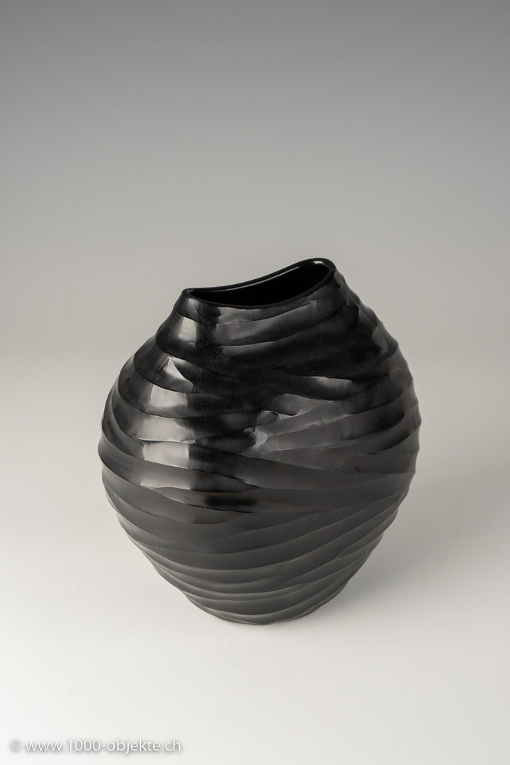 Massimo Micheluzzi, Vase, 2011