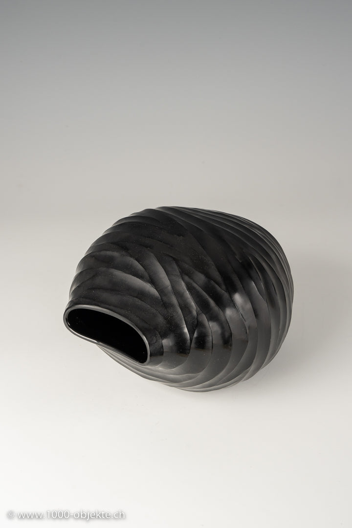 Massimo Micheluzzi, Vase, 2011