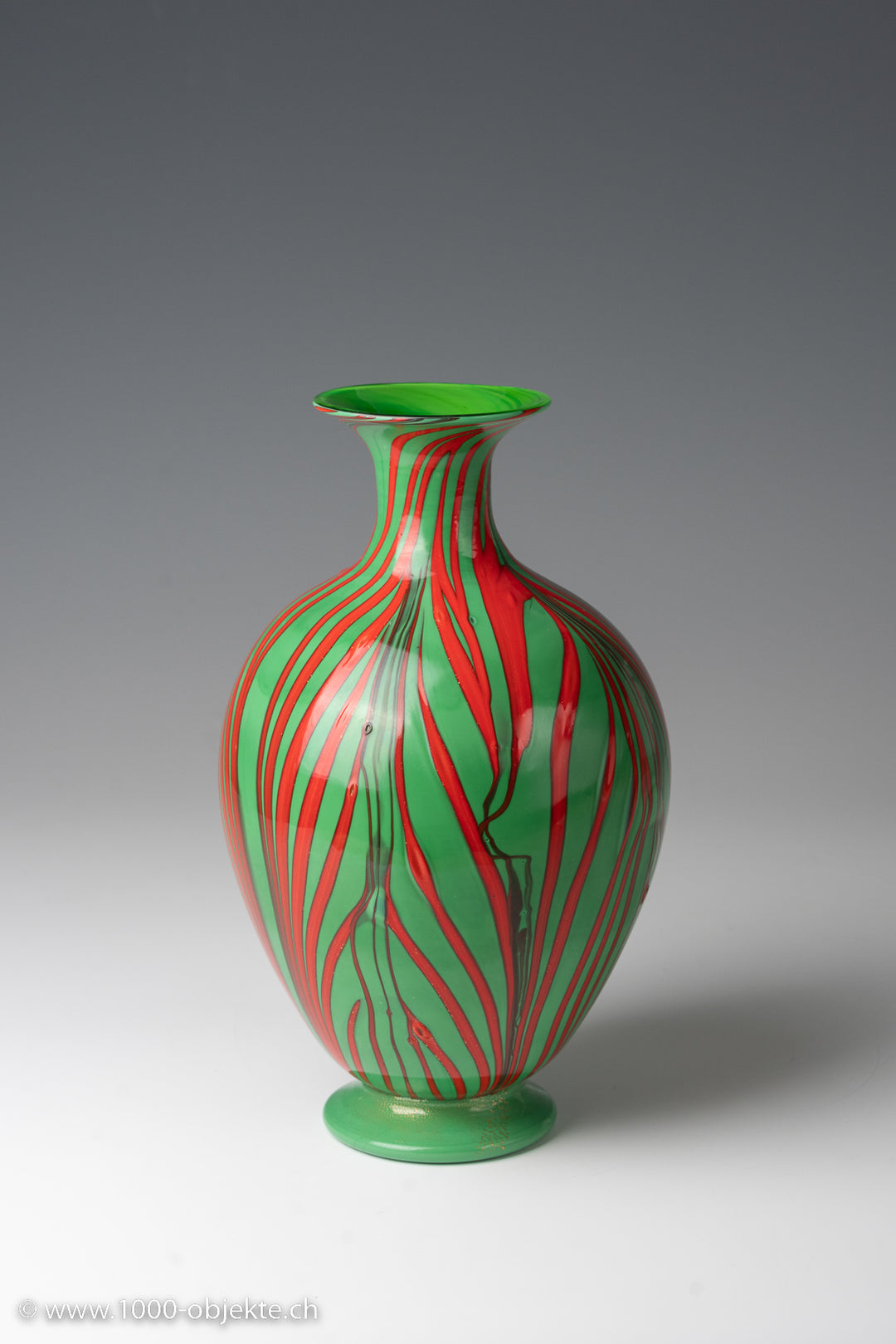 Carlo Scarpa. Rare decorated fenicio vase, model 2948. MvM Cappelin