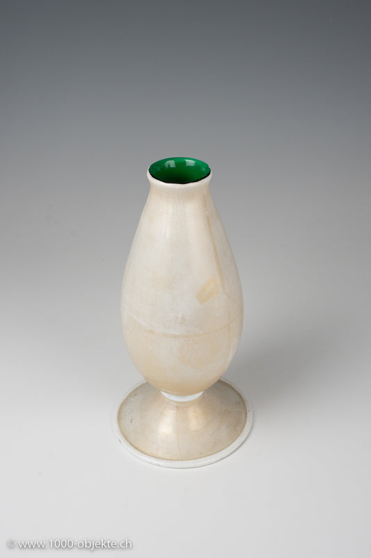 Tomaso Buzzi, weiße Vase mit grüner Innenseite, 1932-33