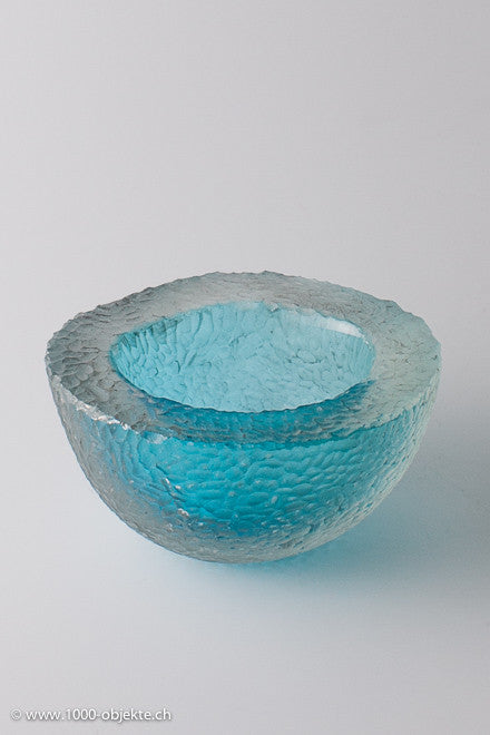 Carlo Scarpa vor Venini. Battuto Bowl, signed.