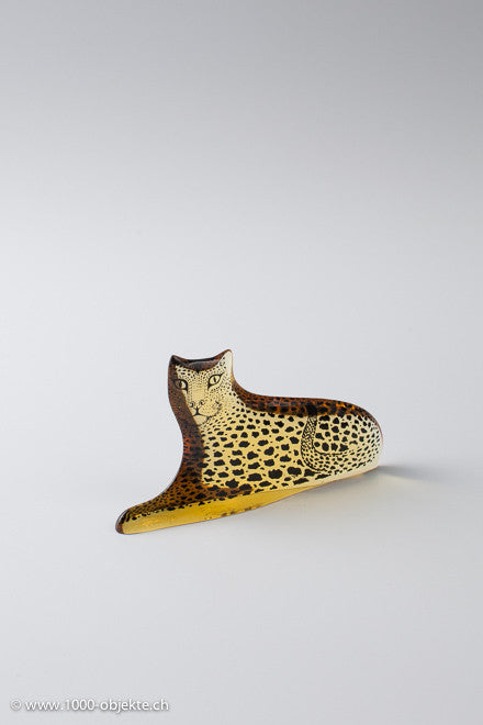 Abraham Palatnik. Honig-Amber-Lucite-Jaguar.