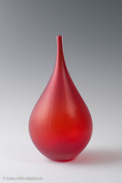 "Red battuto-vase" by Thomas Blank