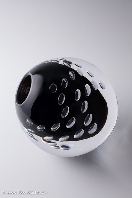 Vase "Dot".  Malin Lindahl for  Orrefors
