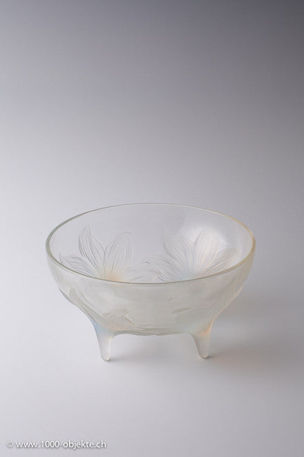 René Lalique opaleszierende und klare Glasschale „Lys“, 1933